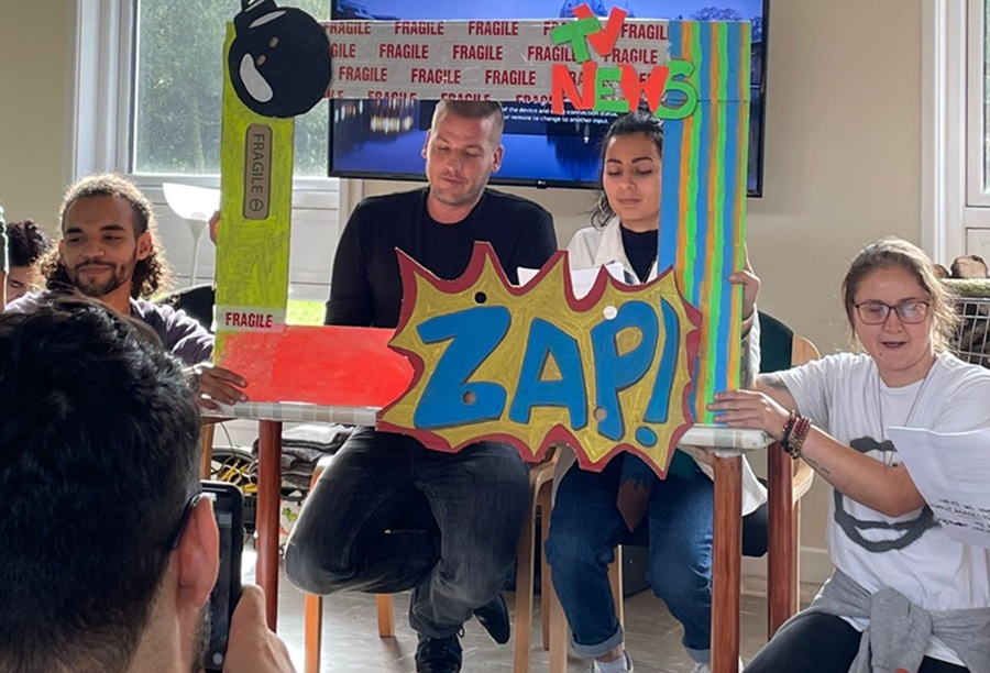 We illustrated one of the TV programme saying nothing for a long time