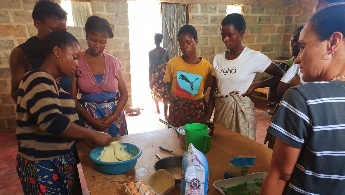 Community Activities with youth and women - report nr 2 from David in Zambia