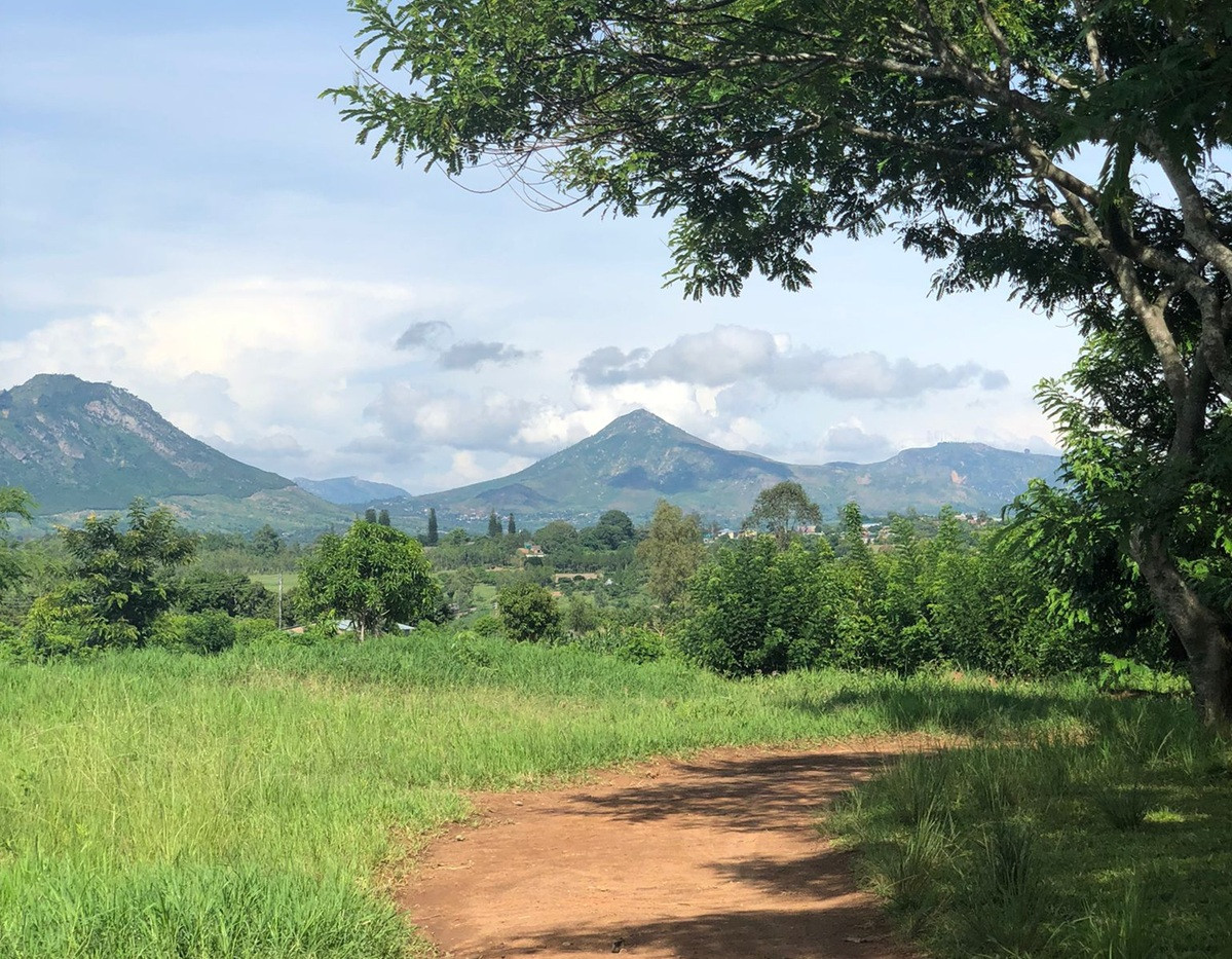 What has Malawi taught me about time and presence? Pang’ono Pang’ono!